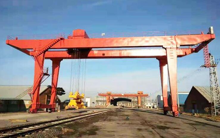 集裝箱龍(lóng)門吊